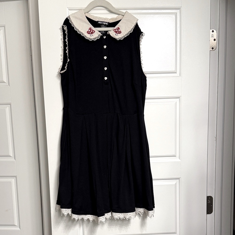 🍄 Hot Topic Black Dress with Lace and Mushroom Collar